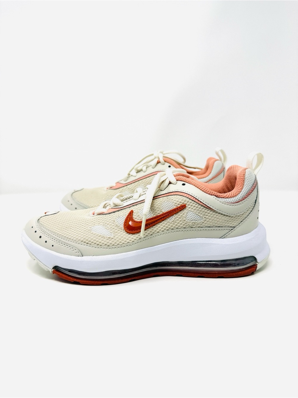 Nike Air Max AP Women’s Sneakers Sail Coral Orange